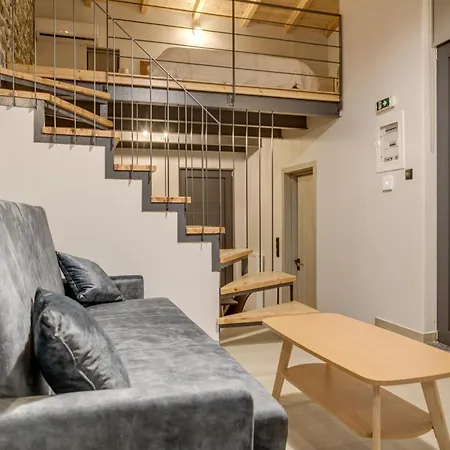 Θριές Παρνασσός Chalet *