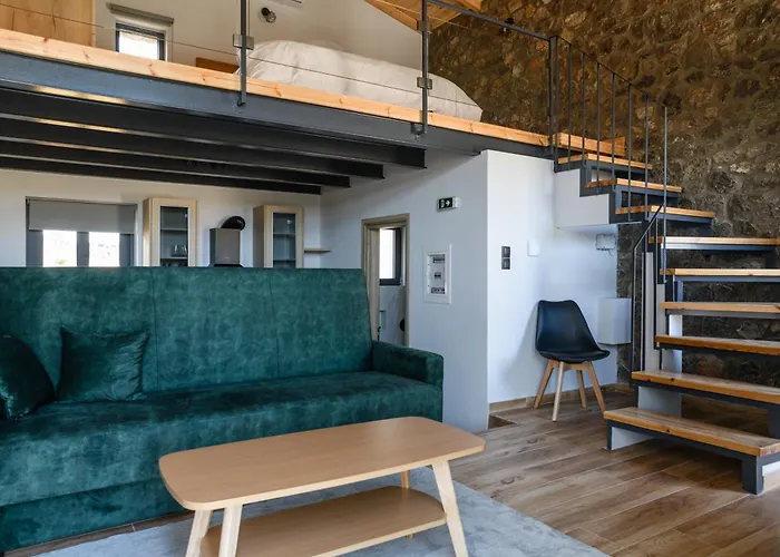 Θριές Παρνασσός Kalívia